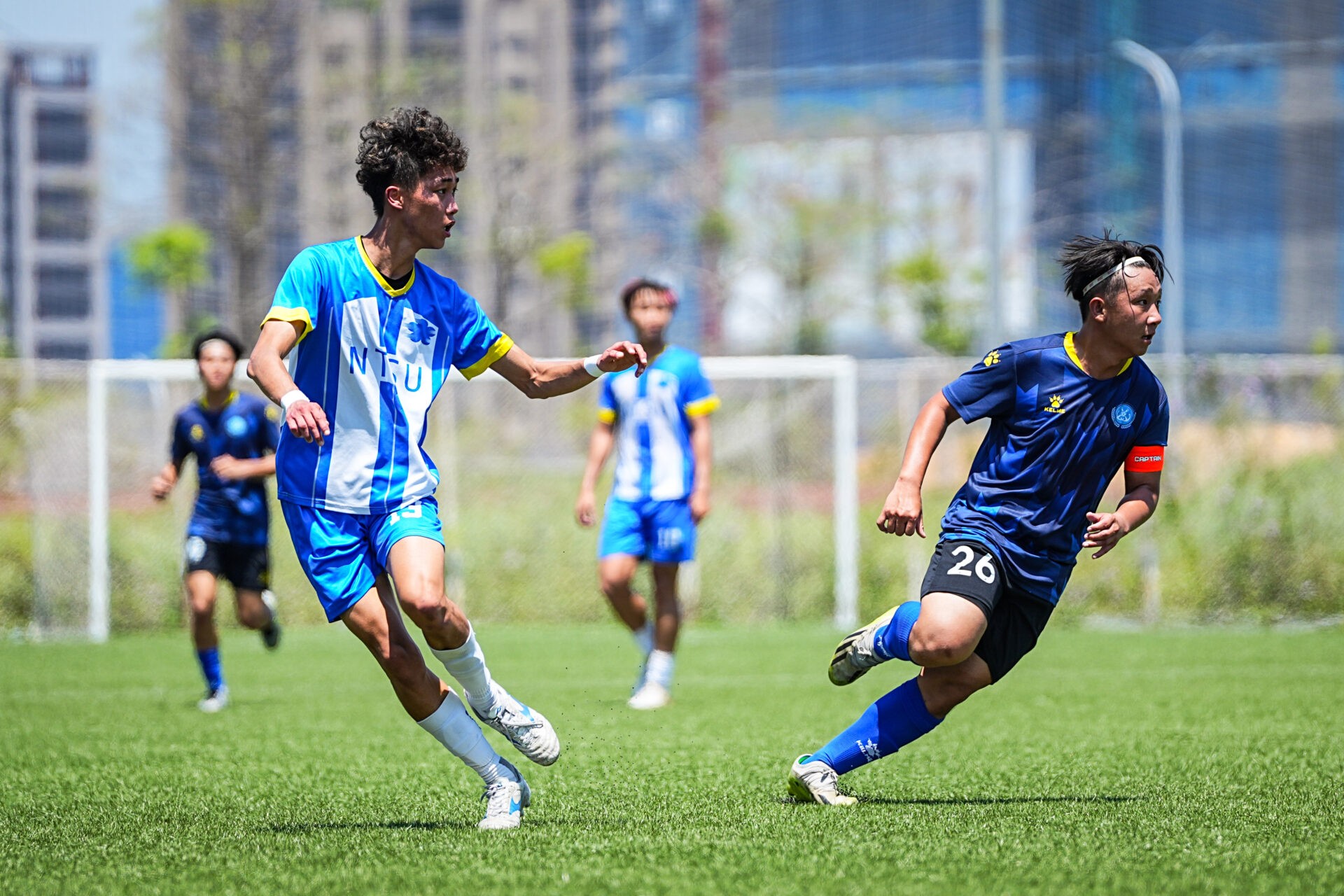 状态不错！4号秀克尼佩尔半场9中7轰18分